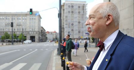 Korwin-Mikke ma nową dietę. "Udowodnię wam, że od tego nie umrę"