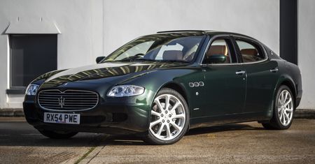 Maserati Eltona Johna trafi na aukcję. To quattroporte w pięknej konfiguracji