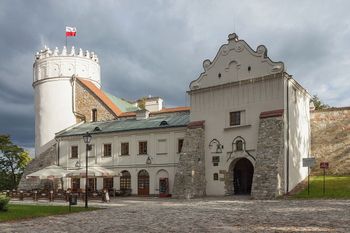 Duchy, zjawy, upiory, tajemnice i legendy podkarpackich zamków