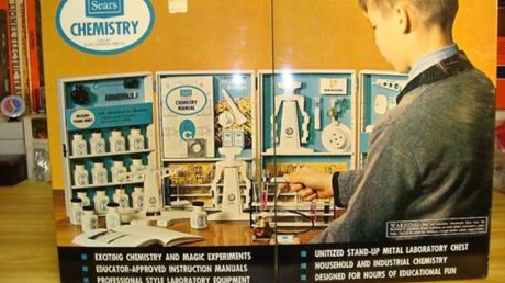 Fantastyczny zestaw młodego chemika z 1962 roku 1