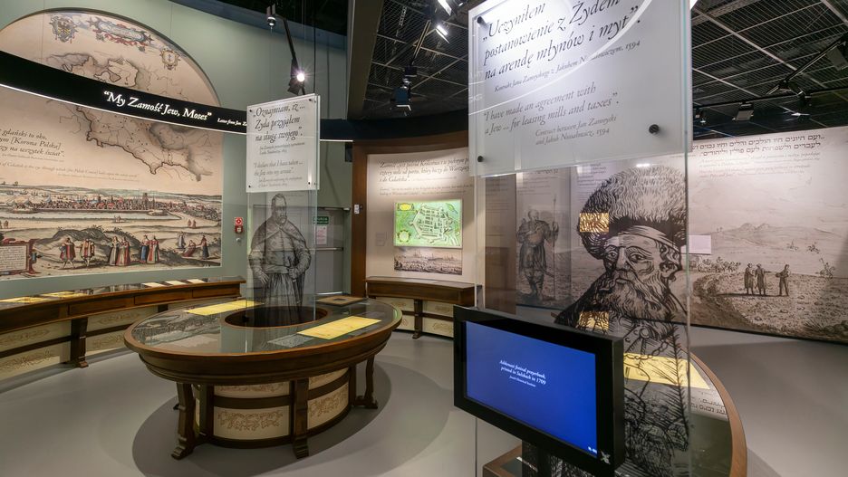 Specjalnie przygotowana przez pracowników muzeum POLIN wystwa podrożuje po Polsce (na zdjęciu fragment wystawy stałej)