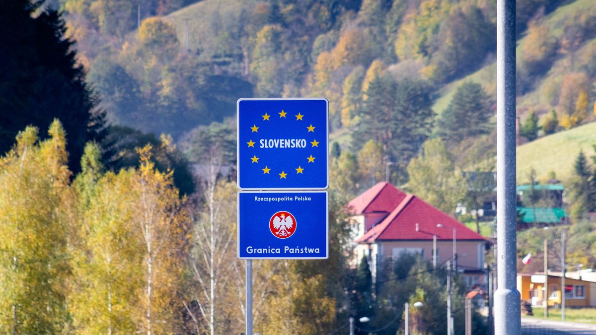 Kontrole na granicy ze Słowacją zostają przywrócone na ponad dwa tygodnie