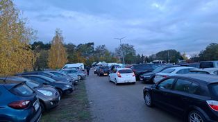Uważajcie na drogach w Radomiu! Wzmożony ruch i utrudnienia przy cmentarzu na Firleju