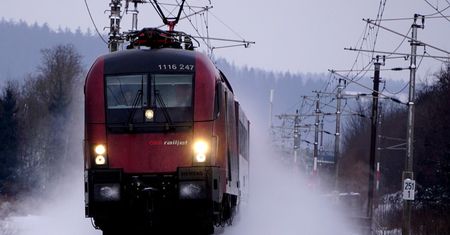 Skandal w pociągu. Zamiast komunikatu usłyszeli ''Heil Hitler''