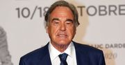 Oliver Stone przyjął rosyjską szczepionkę na koronawirusa. Nie powinien jej brać?