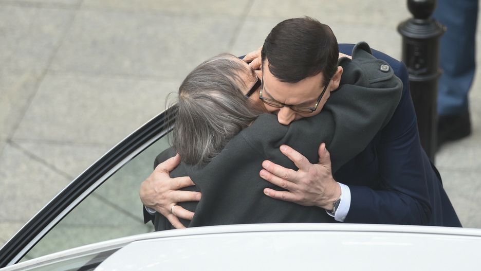 Wielkanoc 2021. Mateusz Morawiecki święta spędzi bez mamy (zdj. archiwalne)