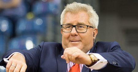Politycy PiS wygwizdani na Tauron Arenie. Nagranie z meczu Polska-Serbia