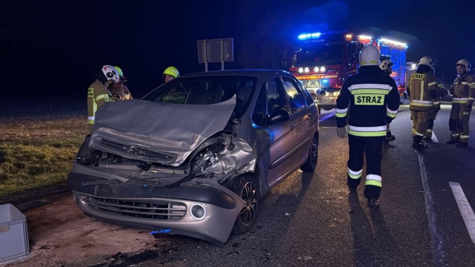 Wypadek na DK9 w Obręcznej. Fot. Policja Opatów