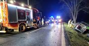 Wypadek na DK12 w Brzostowie. Bus wpadł do rowu, trzy osoby ranne