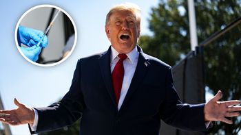 Efekt szczepionki na raka. Media ujawniły, jak na zmianie kursu zarobił Donald Trump