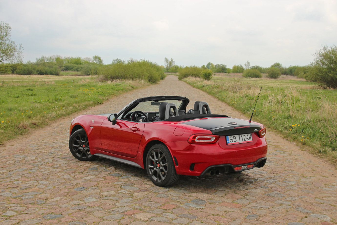 Abarth 124 Spider