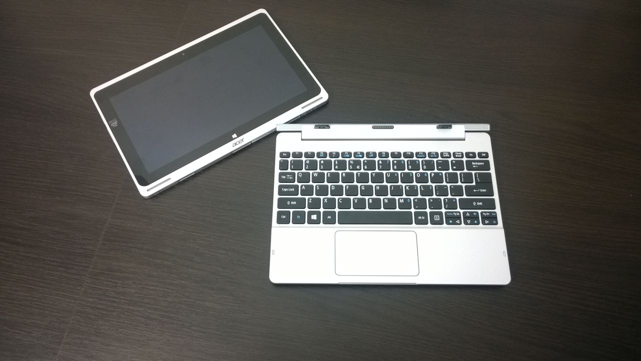 Acer Aspire Switch 10 – niedrogi tablet i minilaptop z Windows 8 w jednym [test]