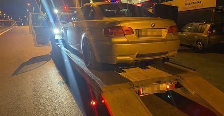 Nocny patrol przyłapał na tym kierowcę BMW. Bolesny mandat