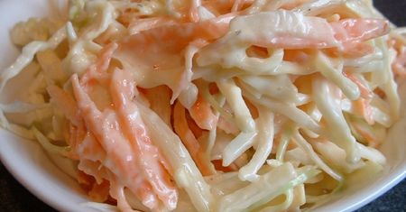 Przepis na surówkę Colesław. Lepsza niż w KFC