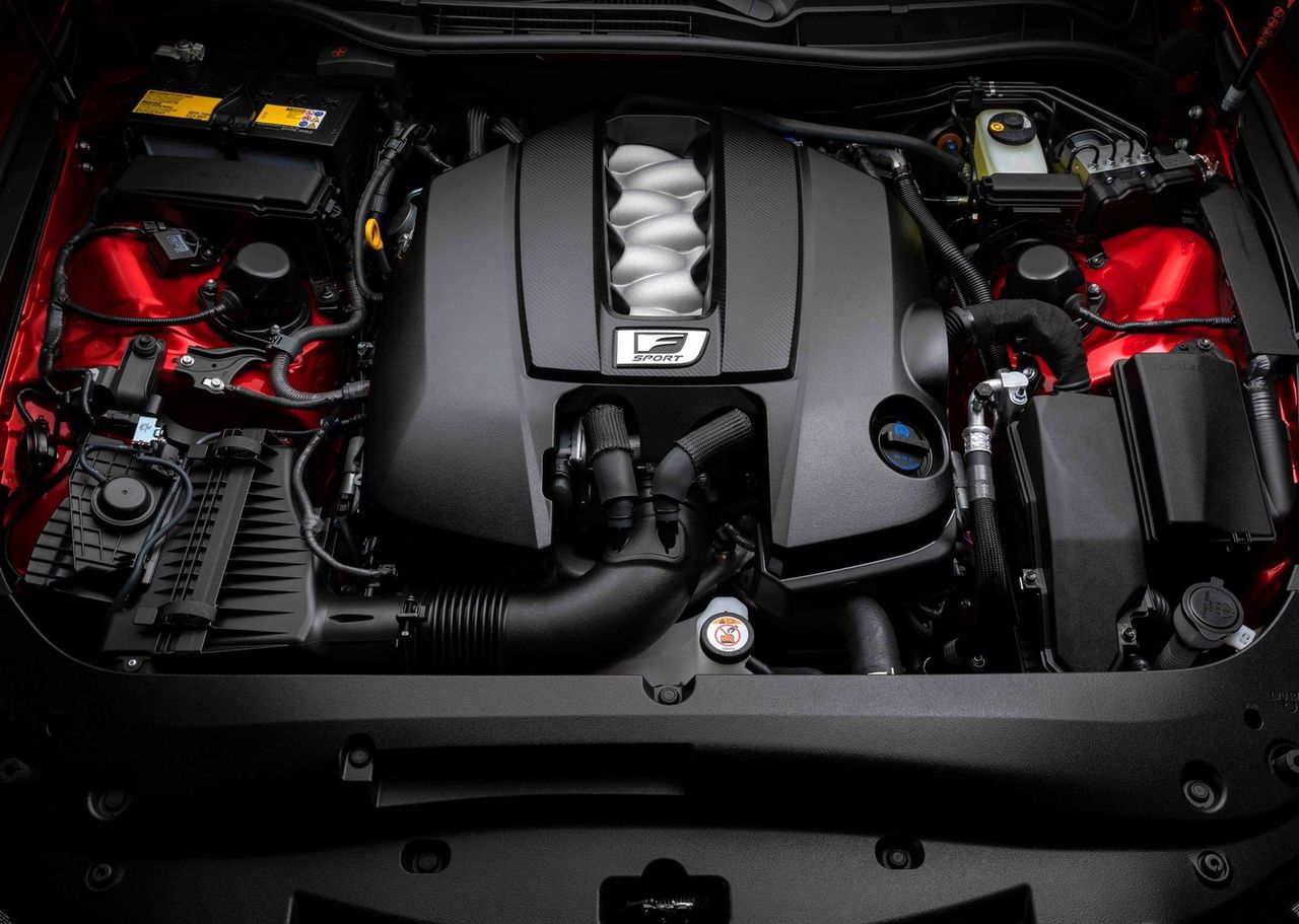 American saloons with V8 engines are vanishing from the market