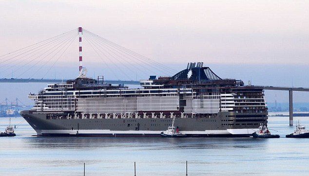 Syn Kadafiego kazał zbudować statek z wielkim akwarium pełnym rekinów 2