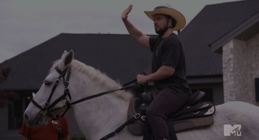 Przyszły właściciel TVN wierny Trumpowi? MTV w Europie z tęczą, w USA bez