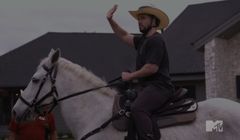 Przyszły właściciel TVN wierny Trumpowi? MTV w Europie z tęczą, w USA bez