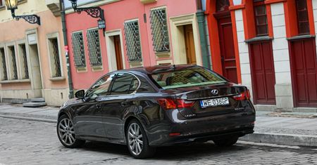Lexus GS300h Prestige - test