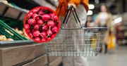 Zjadła rzodkiewkę z ziemi. Dotkliwa kara dla klientki