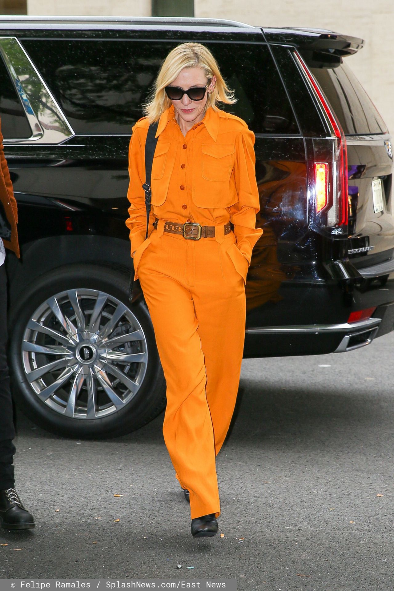 Cate Blanchett w pomarańczowym kombinezonie na ulicach Nowego Jorku
