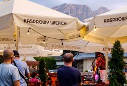 Kolejni turyści odkryli Zakopane. Zjeżdżają autokarami, płacą fortunę