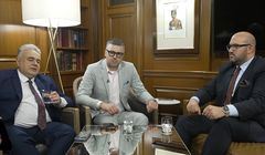 TV Republika szuka inwestorów w USA. Sakiewicz o pieniądzach od widzów na emisję naziemną