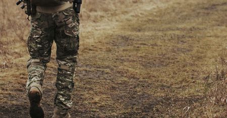 Żołnierz z bydgoskiej jednostki współżył z 13-latką. "Przyznał się do czynu"