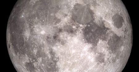 Księżyc nie jest taki stary, jak sądzili naukowcy
