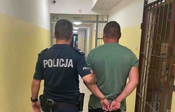 Sulejów: Kompletnie pijany ojciec wiózł samochodem 10-letnieg syna