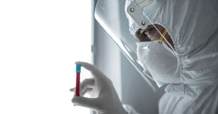 Nowa teoria na temat COVID-19. Naukowiec ma "niepokojące informacje"
