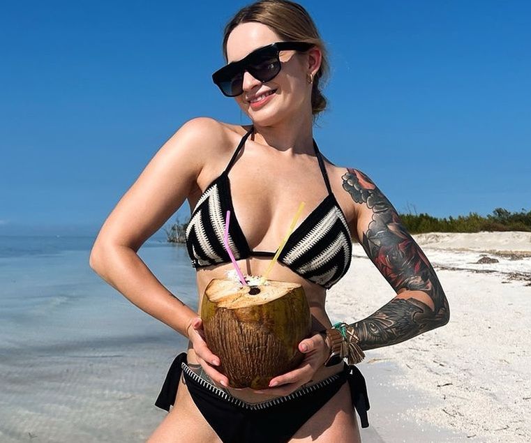Ewelina Lisowska wyleguje się na rajskiej plaży. Fani oniemieli: "Bogini, piękna syrena"