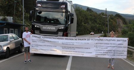 Zatrzymują samochody, blokują przejścia graniczne. Protest w Serbii