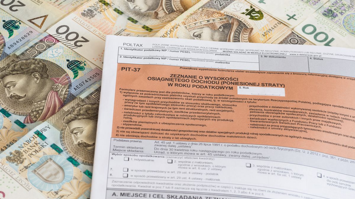 Oszuści wykorzystują PIT jako phishing / fot. ARKADIUSZ ZIOLEK/East News