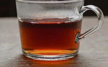 Nagminny błąd. Nie pij herbaty o tej porze