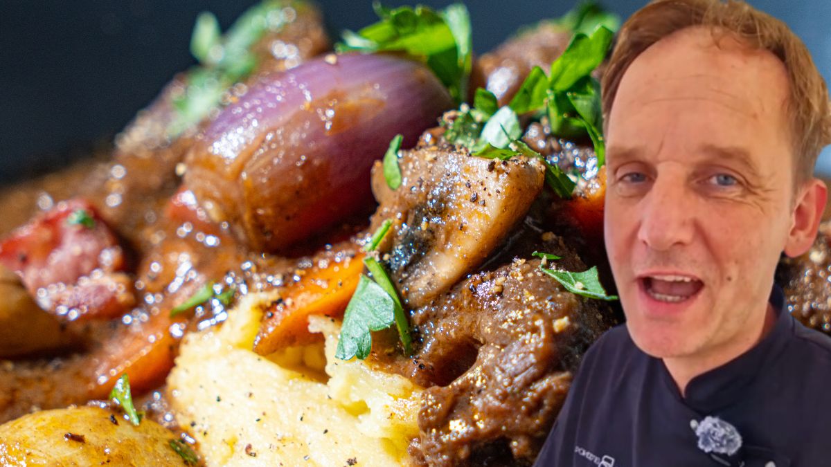 Pascal Brodnicki podzielił się przepisem na wołowinę po burgundzku