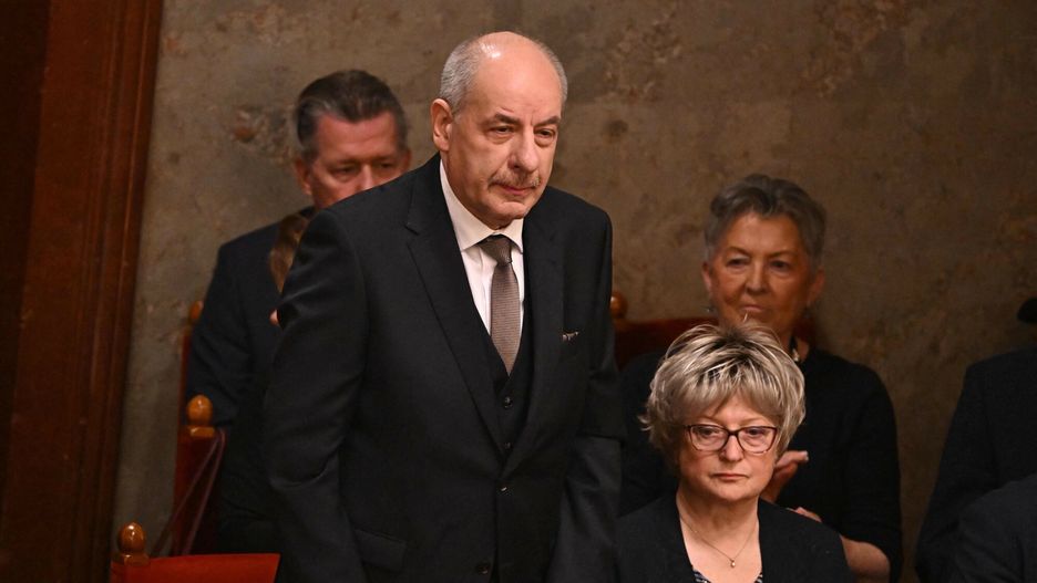 Temporary
The new  presidential -candidate of Hungary, former chairman of the Constitutional Court Tamas Sulyok (L) is presented to representatives of the Hungarian Parliament in the main hall of the parliament building in Budapest on February 26, 2024. (Photo by ATTILA KISBENEDEK / AFP)
ATTILA KISBENEDEK