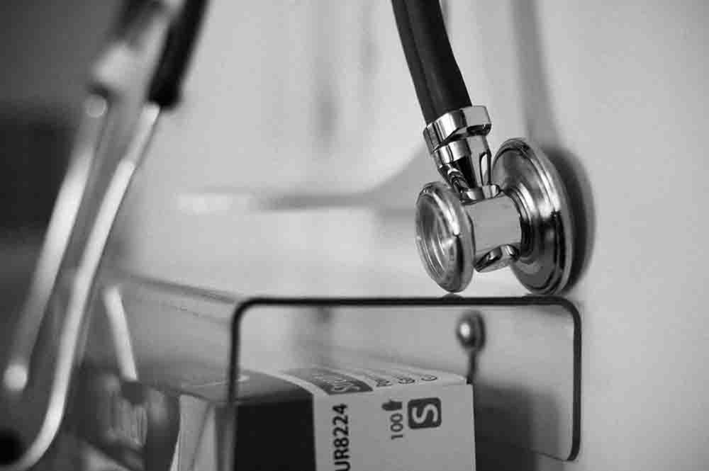 Zielona Góra: Miał być amerykańskim lekarzem na misji w Jemenie. Kobieta uwierzyła