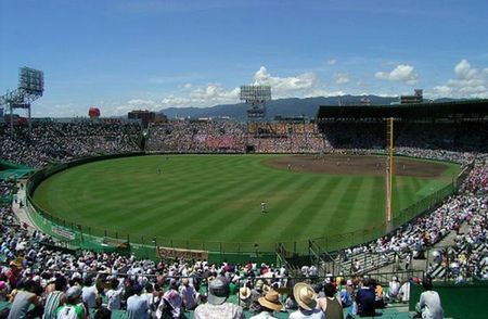 Hanshin Koshien Stadion zostal wyposażony w instalacje fotowoltaiczne