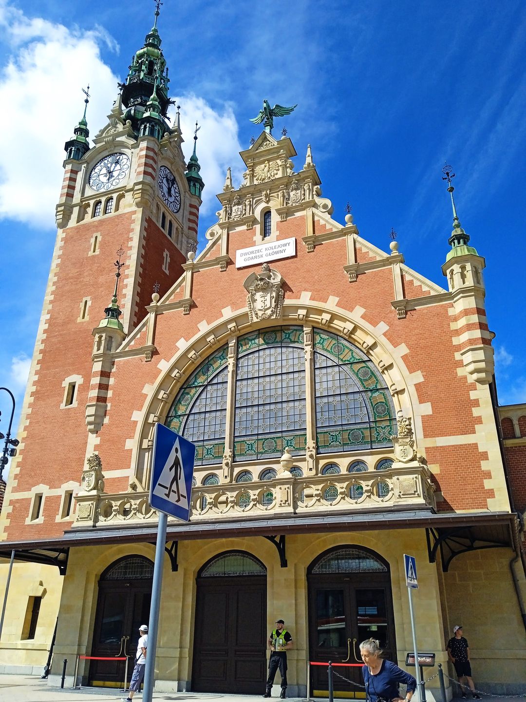 Odtworzona wieża zegarowa