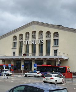 Balony z przemytem sparaliżowały lotnisko w Wilnie. Było ich 13