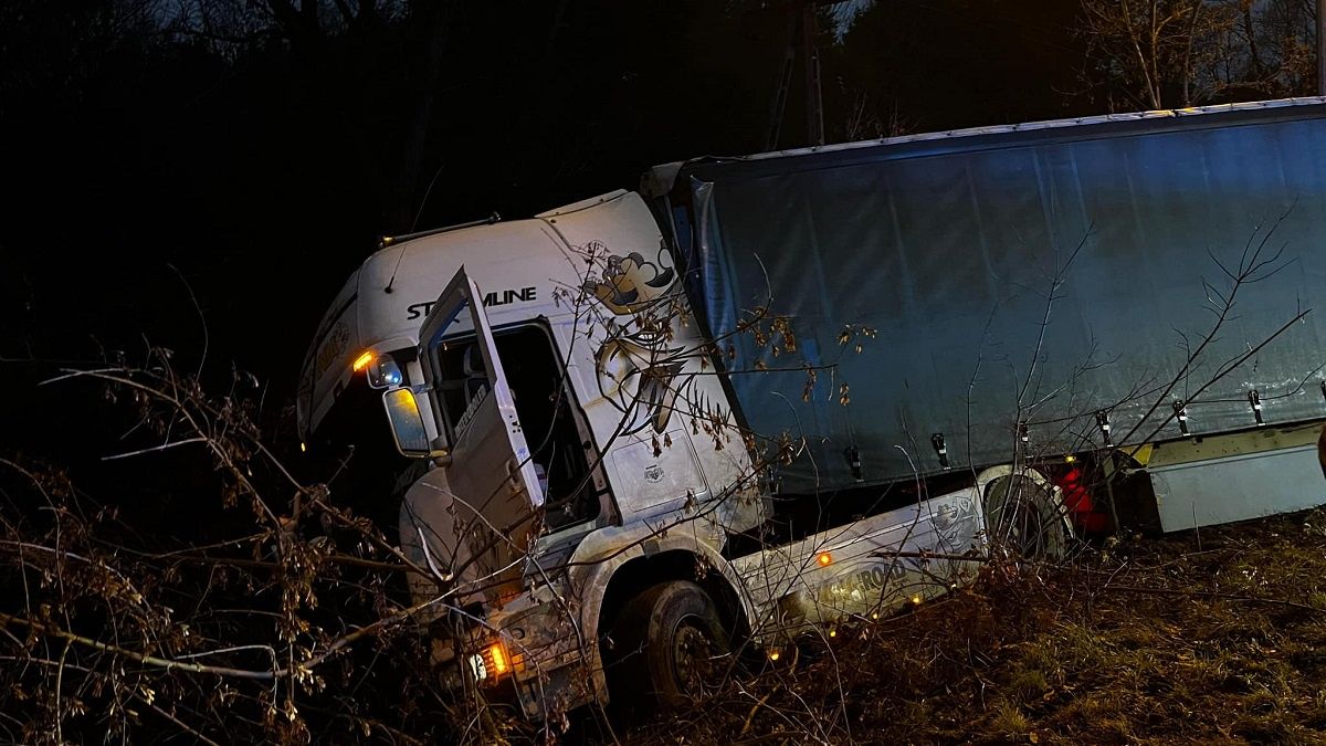 Wypadek ciężarówki w Markach.