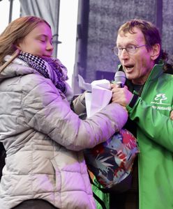 Greta Thunberg rozzłościła demonstranta. Wdarł się na scenę i wyrwał mikrofon