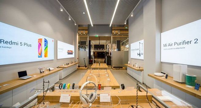 Xiaomi otwiera salon we Wrocławiu, rozpoczyna w Polsce sprzedaż laptopa Mi Notebook Air w cenie 4299 złotych