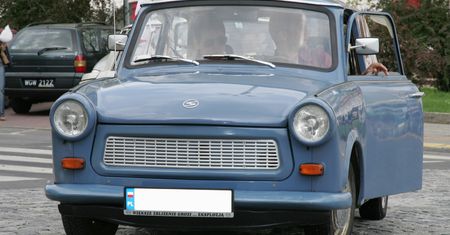 Co było obciachem w czasach PRL-u? Sprawdź, czy pamiętasz