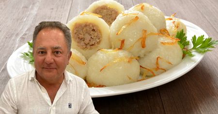 Robert Makłowicz ma nietypowy pomysł na pyzy. Zamienił jeden składnik