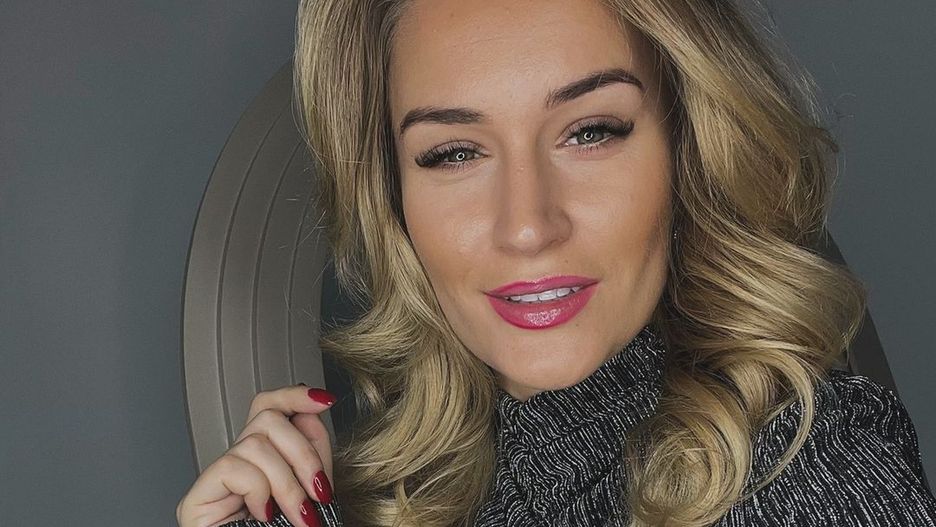 Kamila kocha mocna makijaże i dopracowane stylizacje, nowym zdjęciem zaskoczyła fanów