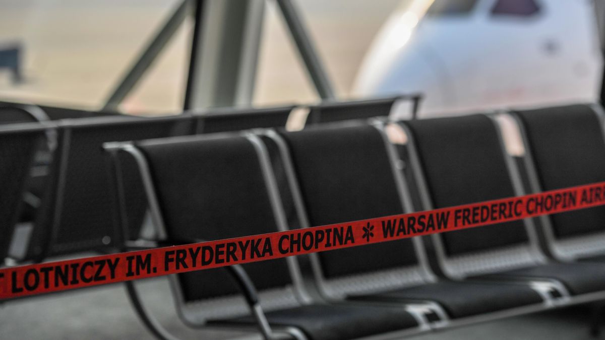 Okęcie zostało sparaliżowane na wiele godzin.