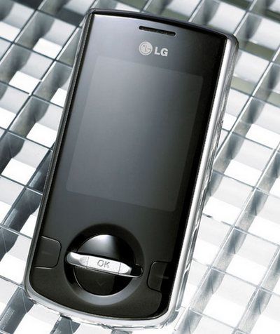 LG KF240 - stylowy model linii Fashion