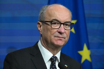 Słowacja wstrzymała dostawy prądu do Ukrainy. Marszałek Sejmu deklaruje pomoc Polski